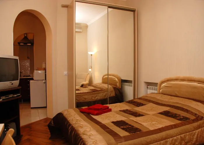 Alex Apartments Near Kreshatik St