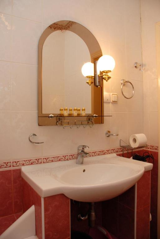 Alex Apartments Near Kreshatik St *