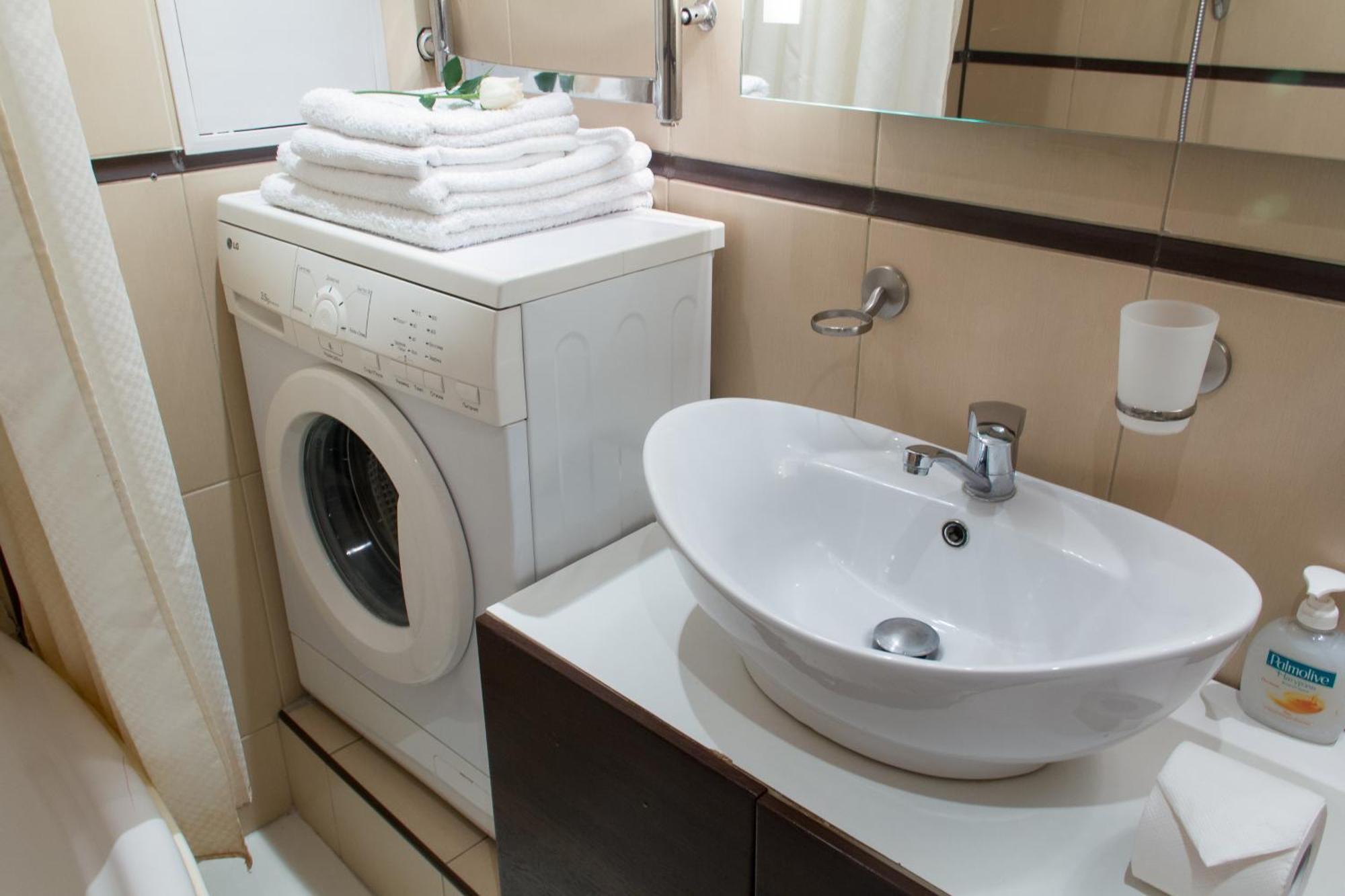 Alex Apartments Near Kreshatik St *