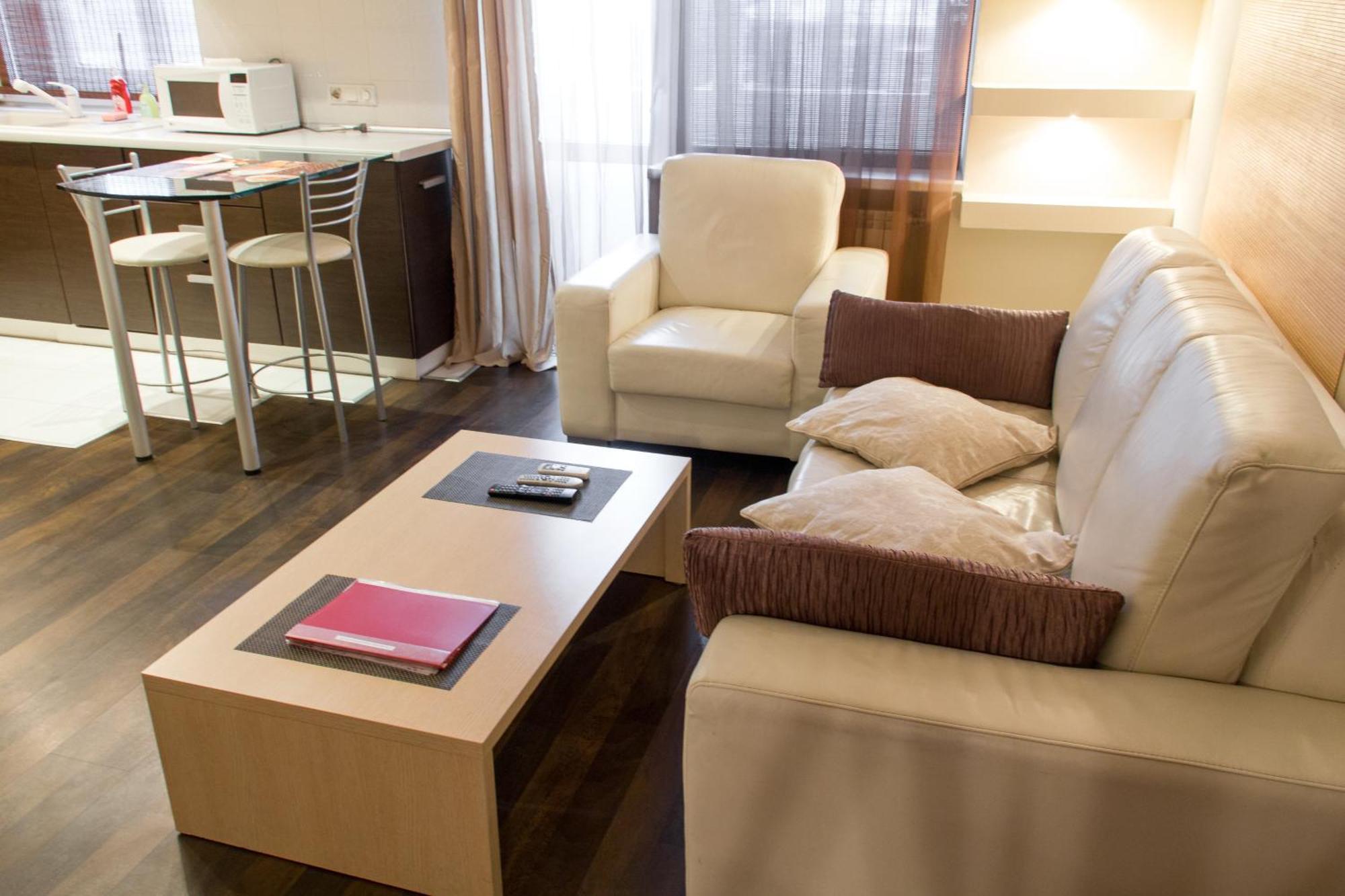 Alex Apartments Near Kreshatik St Kyiv